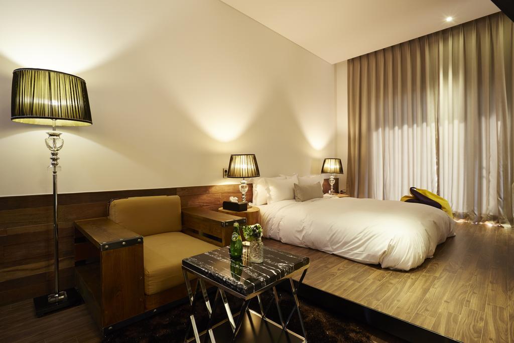 Chungbuk Inno City Namoo Hotel Eumseong Номер фото