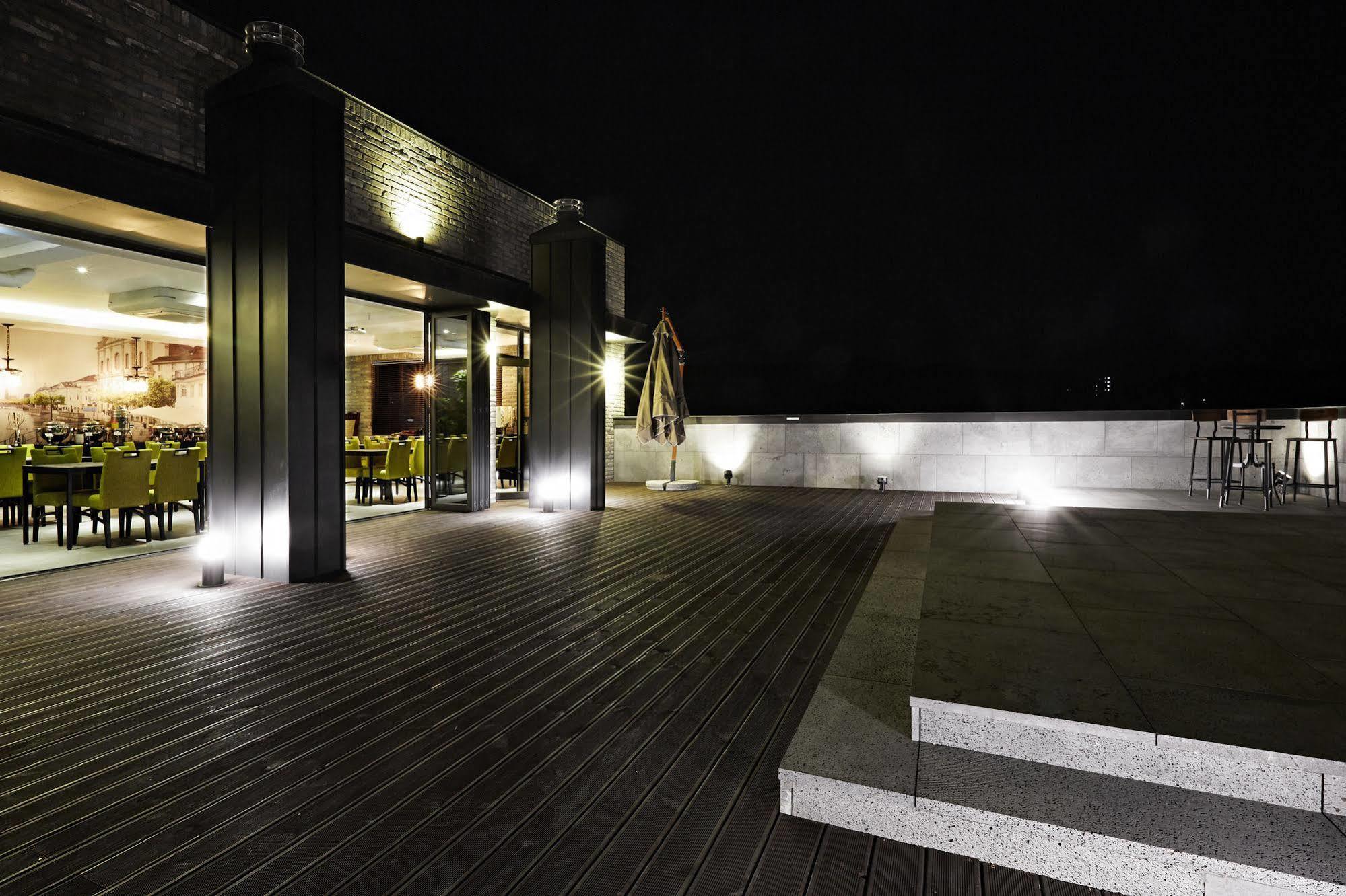 Chungbuk Inno City Namoo Hotel Eumseong Екстер'єр фото