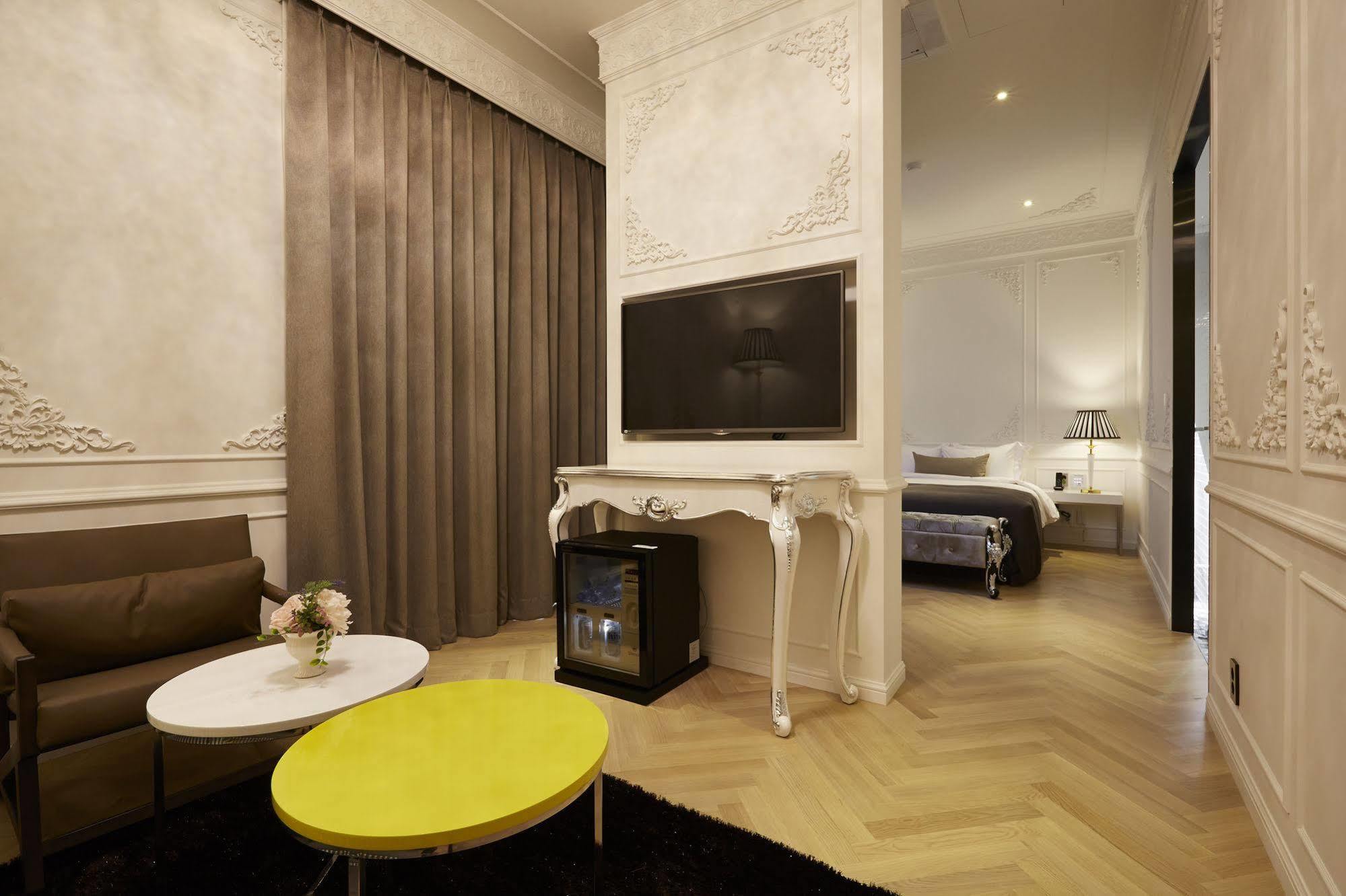 Chungbuk Inno City Namoo Hotel Eumseong Екстер'єр фото