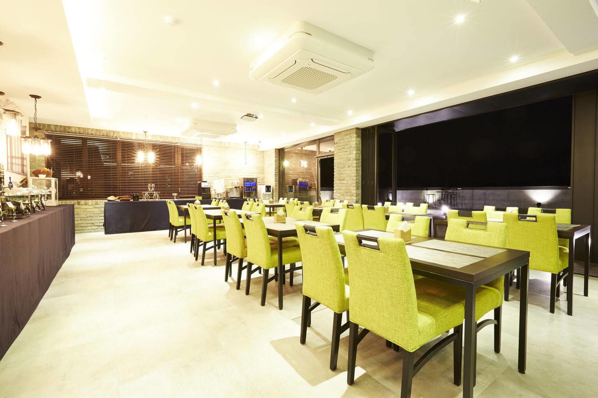 Chungbuk Inno City Namoo Hotel Eumseong Екстер'єр фото