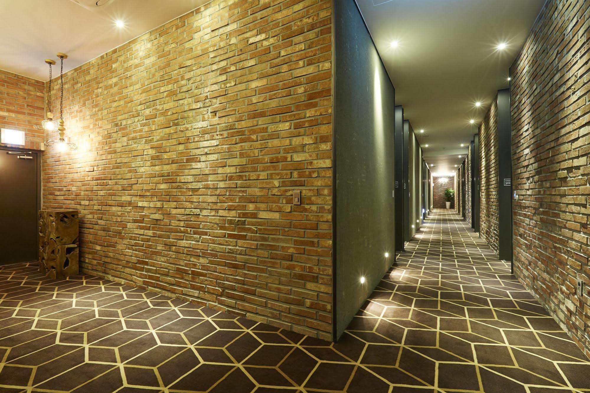 Chungbuk Inno City Namoo Hotel Eumseong Екстер'єр фото