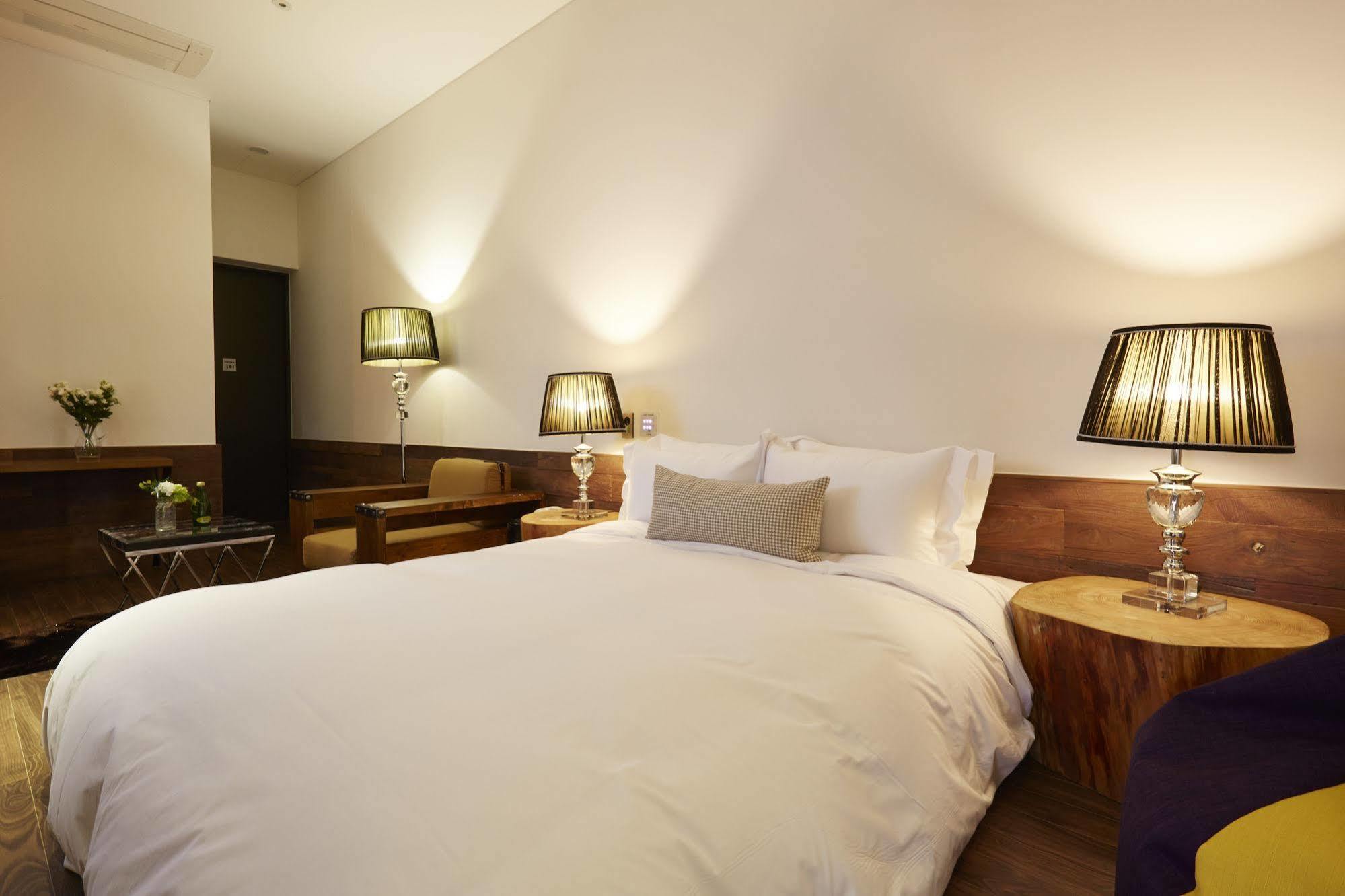 Chungbuk Inno City Namoo Hotel Eumseong Екстер'єр фото