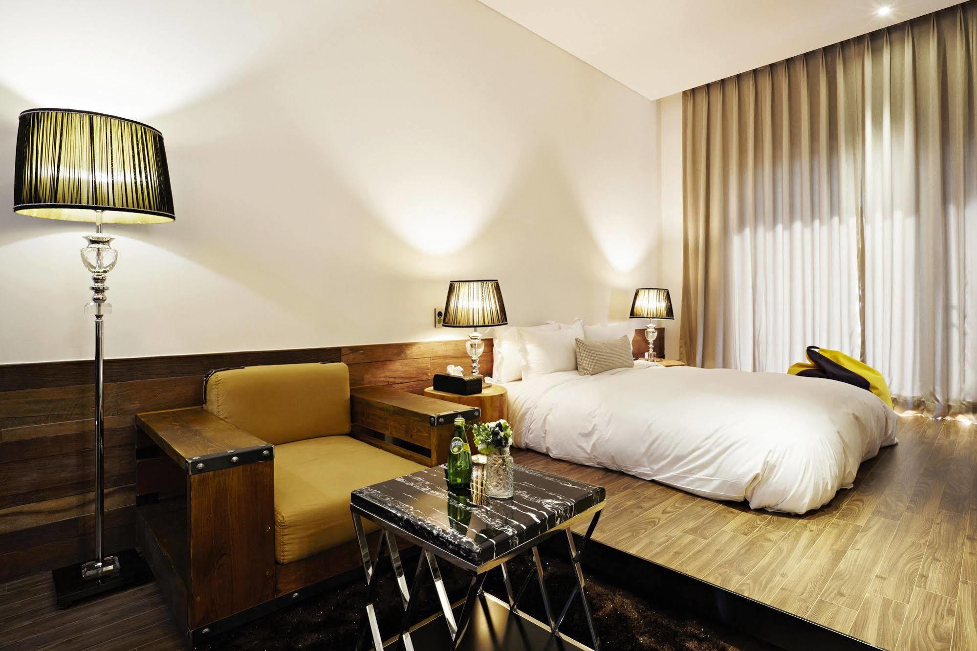 Chungbuk Inno City Namoo Hotel Eumseong Екстер'єр фото