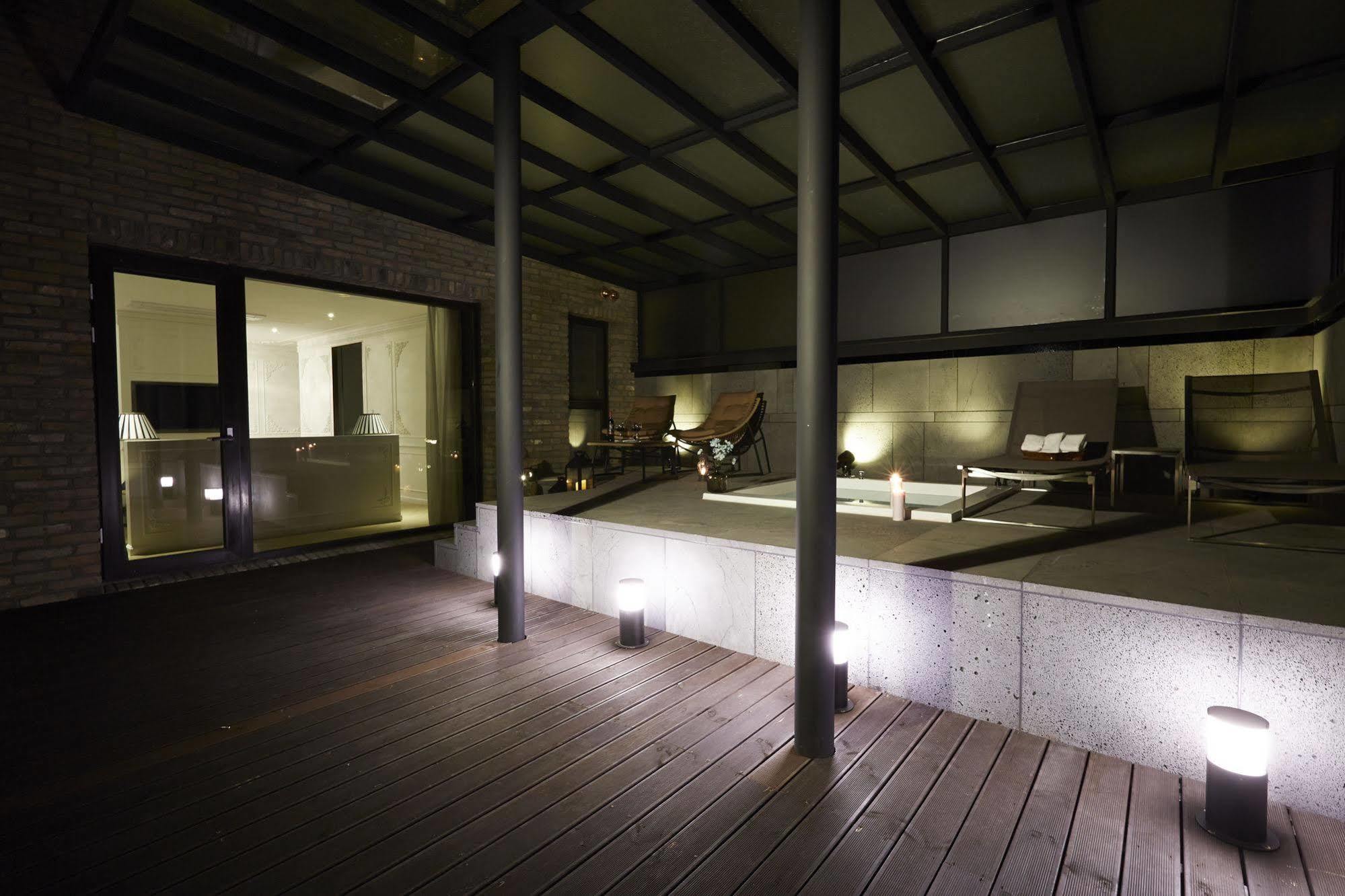 Chungbuk Inno City Namoo Hotel Eumseong Екстер'єр фото
